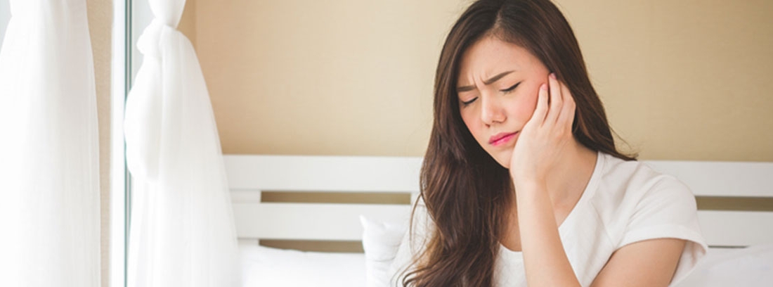 Dolor de cabeza dolor de oído encías