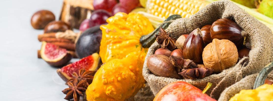 alimentos de otoño, calabaza, castañas, maiz