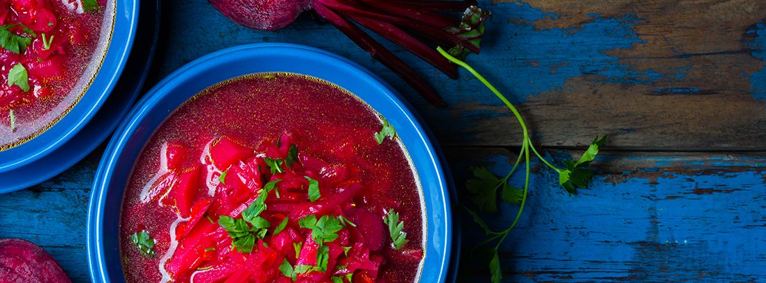 plato típico de Rusia, sopa borsh