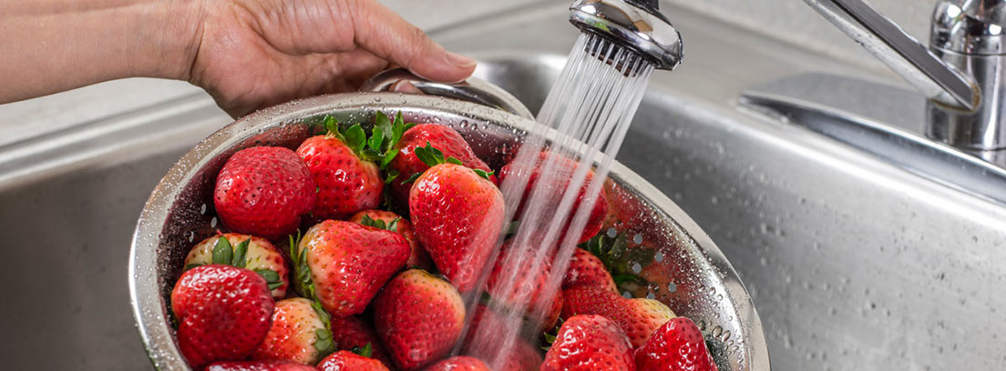 Elevado y lavado de fruta con cóclea