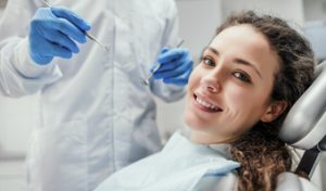 Persona en el dentista