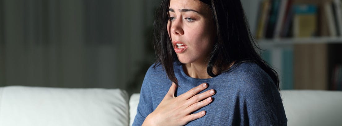 Insuficiencia respiratoria aguda: mujer con problemas respiratorios