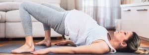 La relaxina durante el embarazo: embarazada haciendo ejercicio