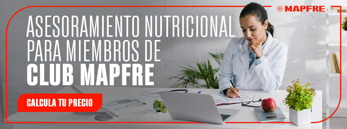 Nutricionista en consulta. Asesoramiento nutricional para miembros del Club MAPFRE