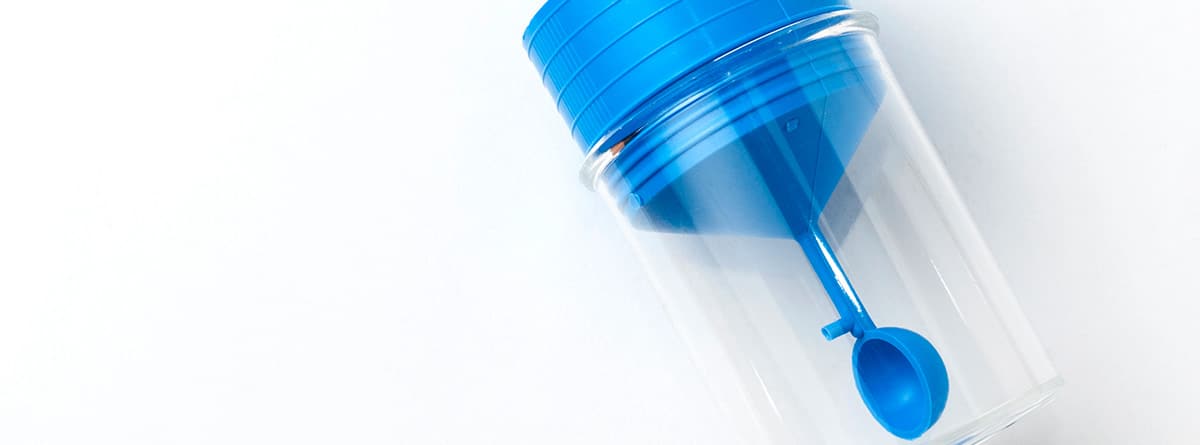 Bote para realizar análisis de heces