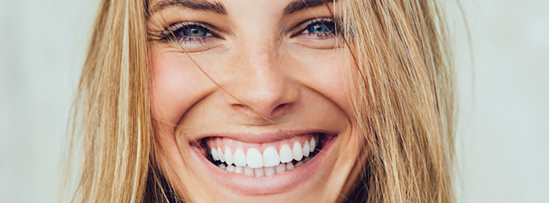 587×208-encias-sanas-dientes-fuertes Encías sanas, dientes fuertes