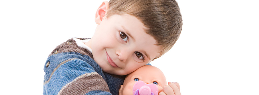 trastornos-identidad-sexual-2 niño con muñecas