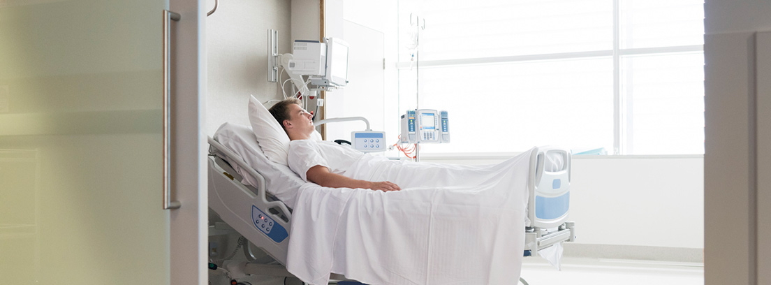 infecciones-nosocomiales1 paciente en camilla en un hospital