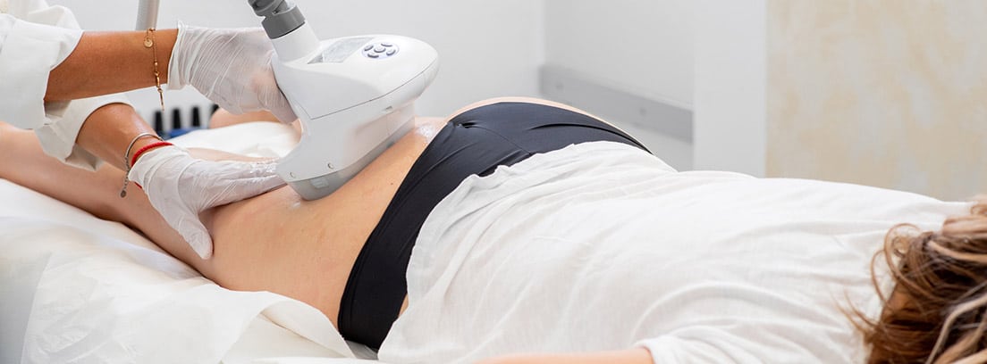 lipedema ¿Qué es el lipedema? paciente sometiéndose a un tratamiento para regular el lipedema