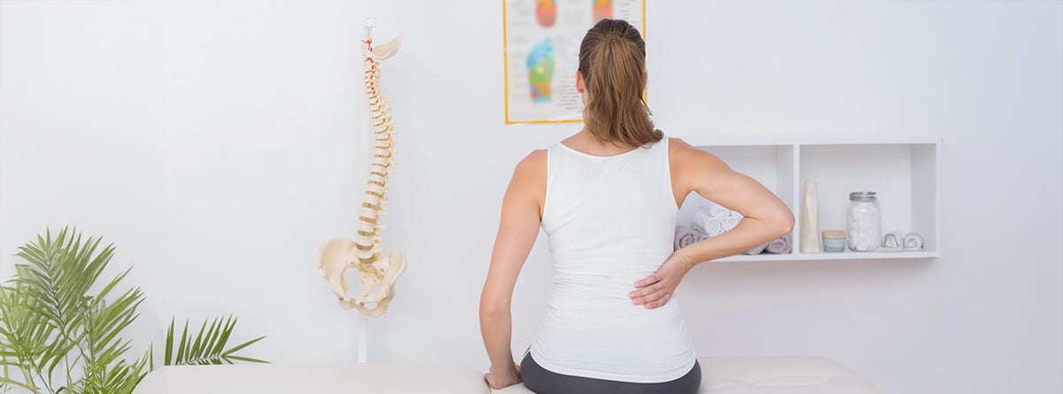 Mujer con dolor de espalda